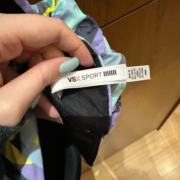 VSX front closure sports bra - Picture 5 of 6